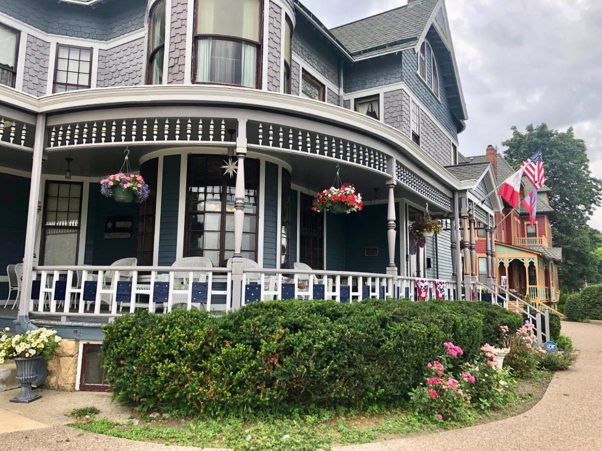 The Hancock House Bed & Breakfast Inn Dubuque Exteriör bild