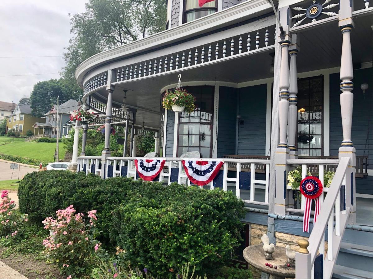 The Hancock House Bed & Breakfast Inn Dubuque Exteriör bild